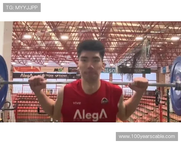 余嘉豪为中国男篮青春无悔拼搏